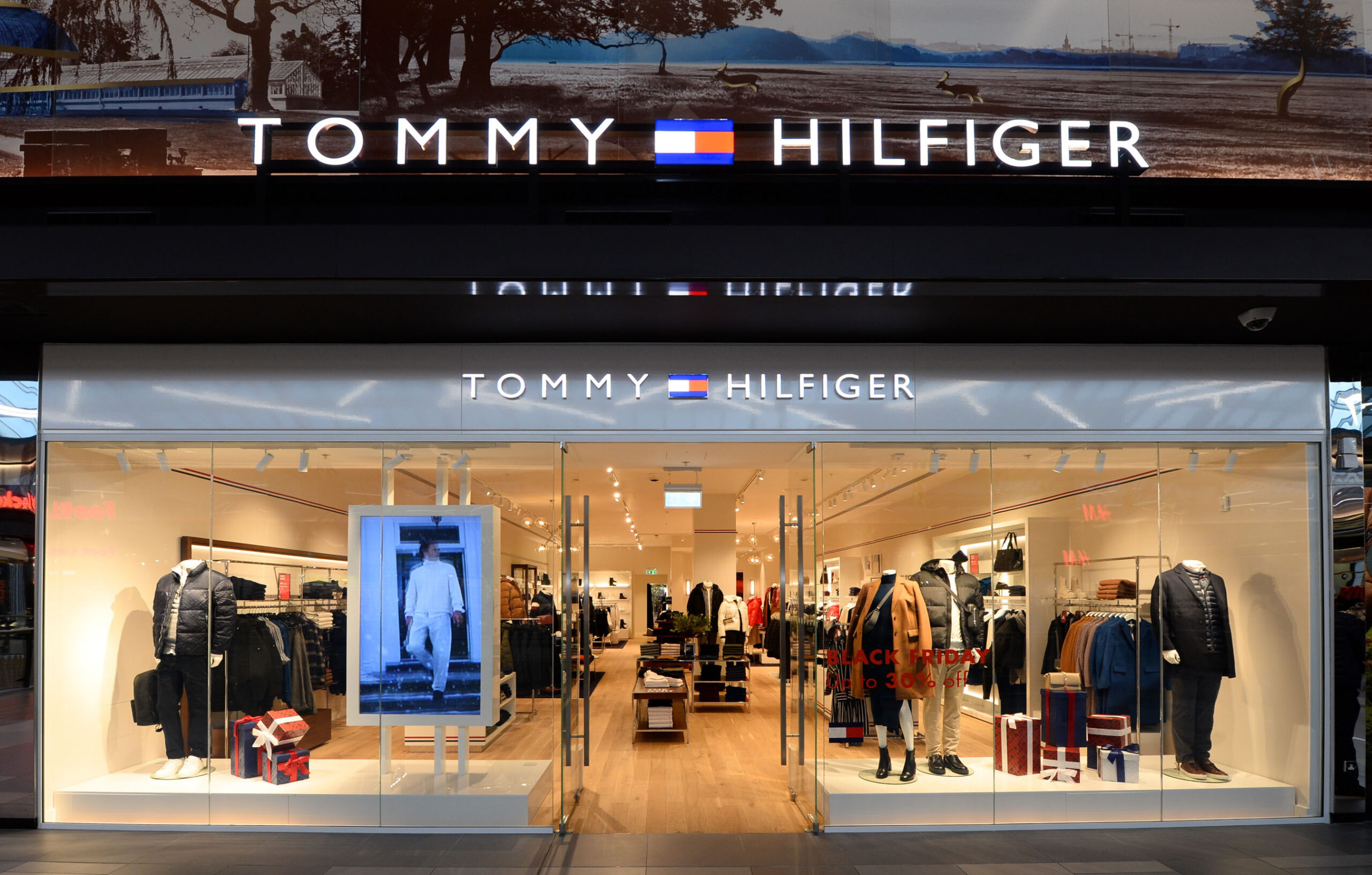 TOMMY HILFIGER is now OPEN at Blanchardstown Centre